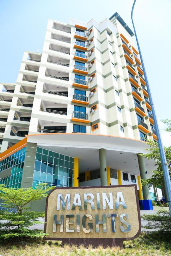 Marina Heights Hotel Residences Лумут Экстерьер фото