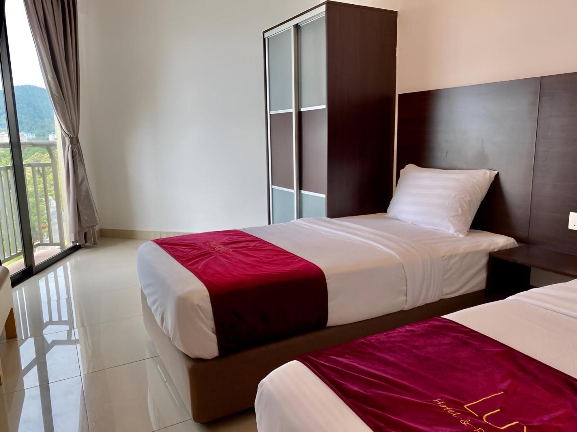 Marina Heights Hotel Residences Лумут Экстерьер фото